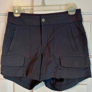 Athleta Trekkie 2.0 hiking shorts in charcoal gray size 2
